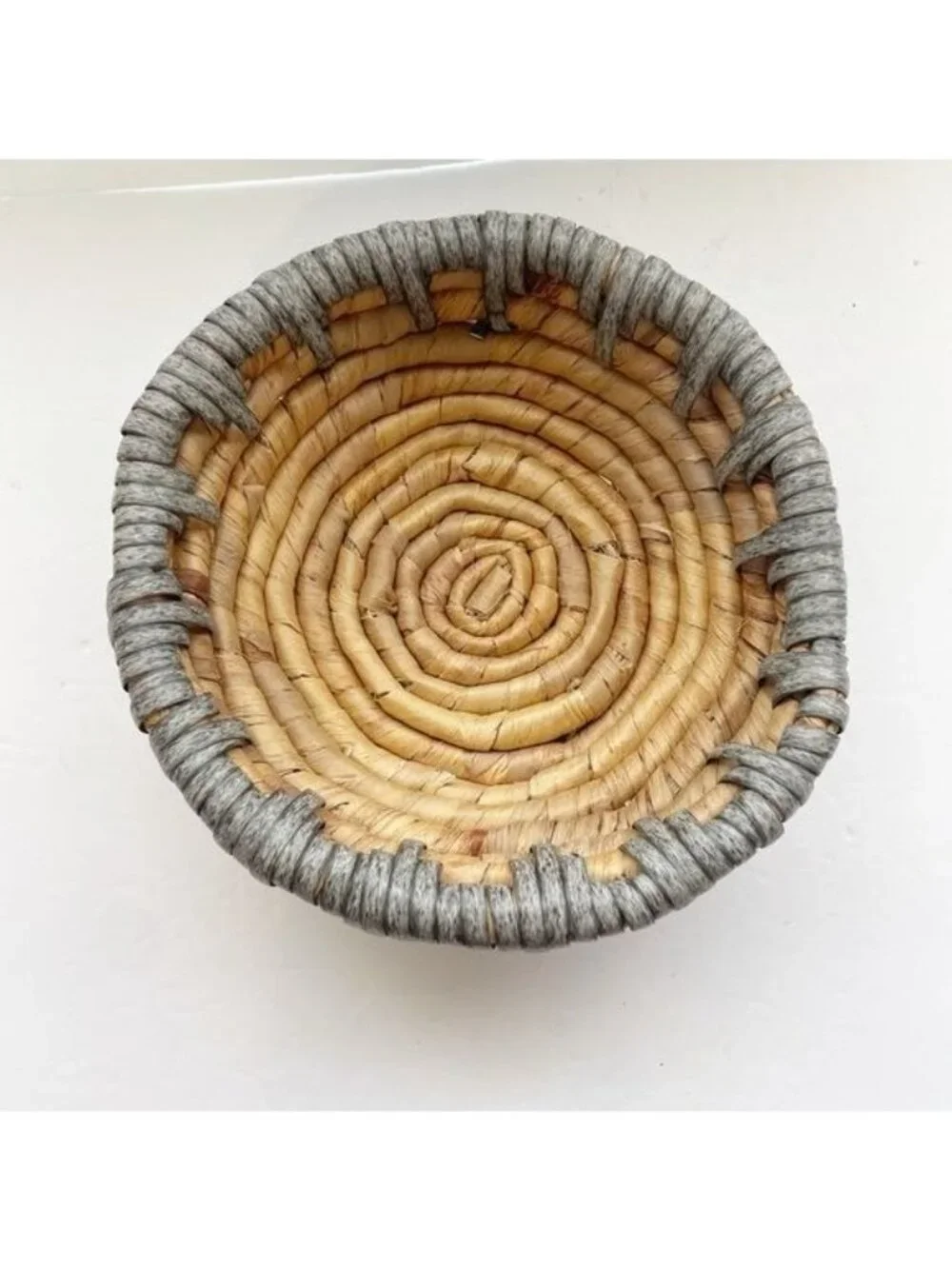 Small Hand-Made Coiled Natural Fiber Basket With Gray Top Coil